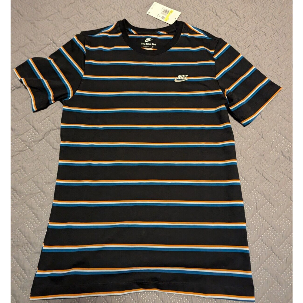 Nike Sportswear Club Stripe Embroidered Logo T-Shirt Tee Men's S DZ2985-011